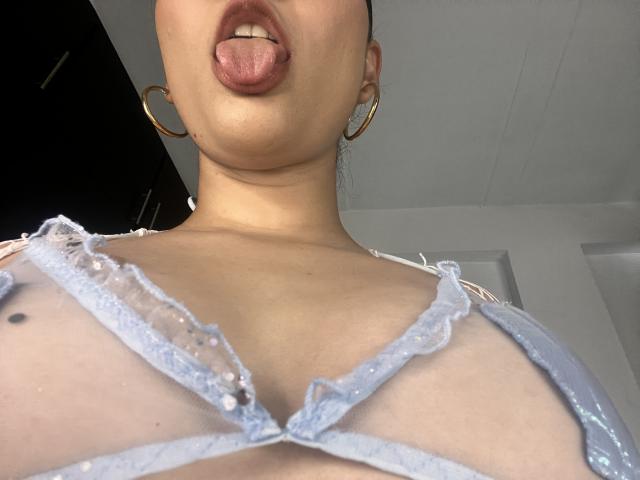 DeisyWest - Live sex cam - 24317525