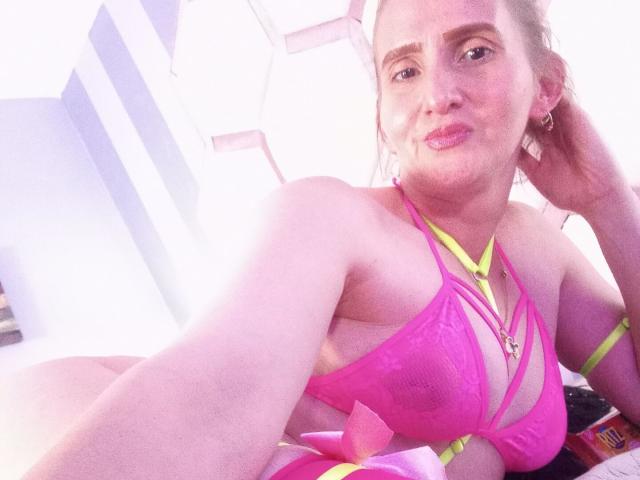 RubiAnderson - Camera khiêu dâm &amp; quyến rũ trực tiếp - 24320181