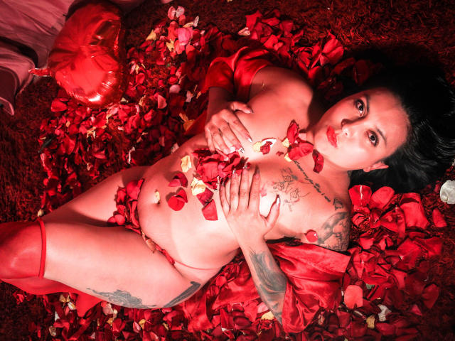 MissCaila - Live sex cam - 24321033