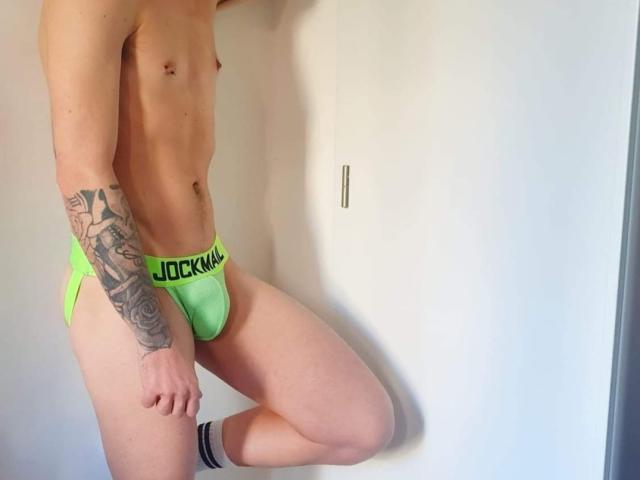 AlessRicalle - Live sex cam - 24321309