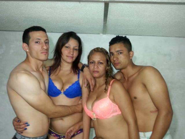 LatinAwesomeCouple - Sexe cam en vivo - 2432195