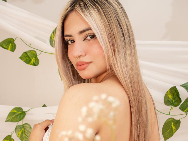 AlexaThoms - Live porn &amp; sex cam - 24323021