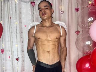 AlexBernal - Live sex cam - 24327841
