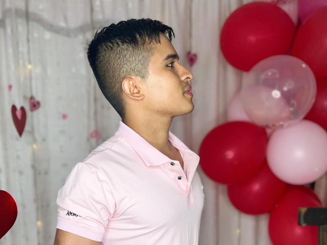 DayanWilly - Live sex cam - 24328157