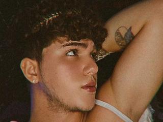 ErosGeorgiou - Live sex cam - 24333917