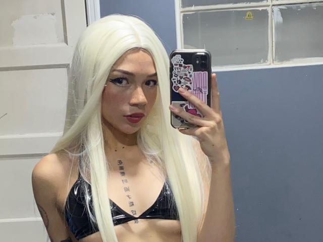 VioletaBenz - Live sex cam - 24337473