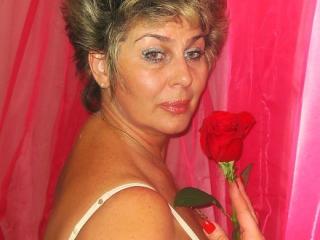 PoshLady - Show live excitant avec une Mature bien en chair sur Xlove Matures 