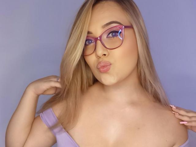 ZoeTobon69 - Live sex cam - 24347405