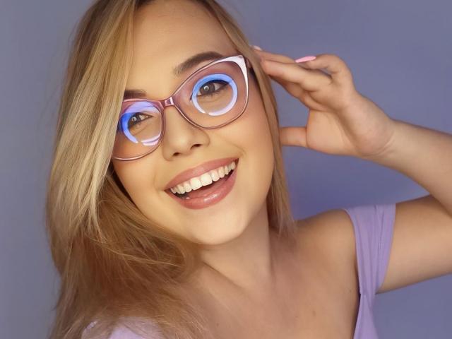ZoeTobon69 - Live Sex Cam - 24347433