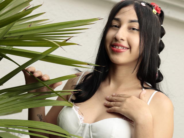 AlisonDilucas - Live sex cam - 24351161