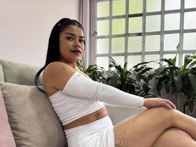 MiahbelleE - Live sex cam - 24351765