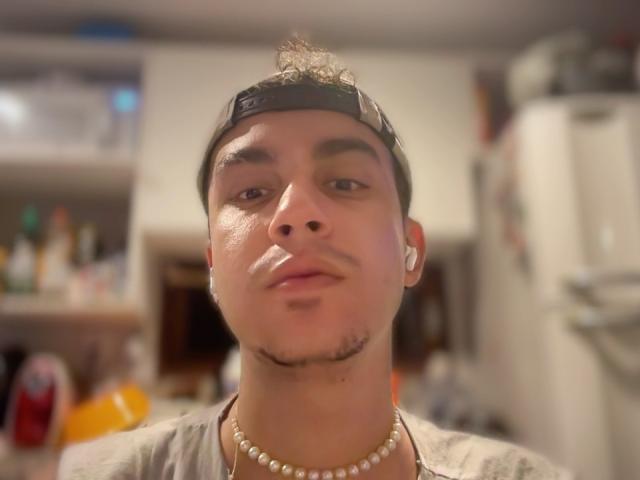 LatinoHottGuy69 - Sexe cam en vivo - 24354141