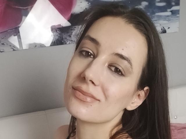 JuliaHuntis - Live sex cam - 24354745