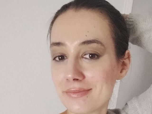 JuliaHuntis - Live porn &amp; sex cam - 24354777