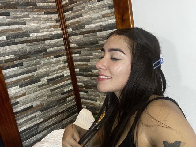 SharonKlart - Élő pornó és szexkamera - 24362577