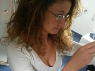 Izzy-Mendosa - Live sexe cam - 24364865