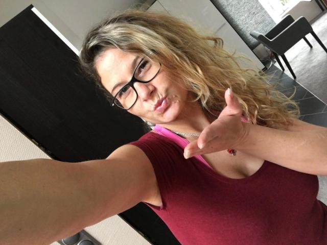 Izzy-Mendosa - Sexe cam en vivo - 24364893
