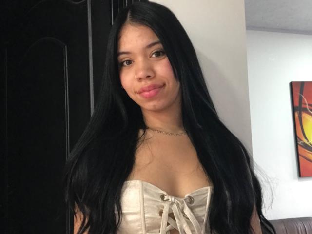 EmaGarces - Live porn &amp; sex cam - 24369565