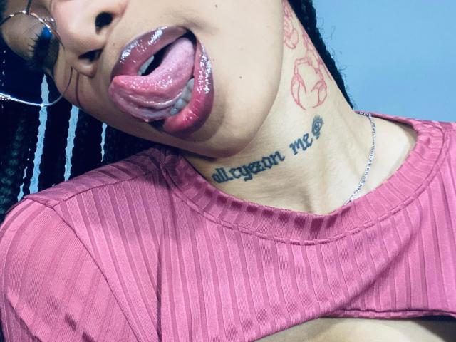 ElaHott - Live sex cam - 24370929