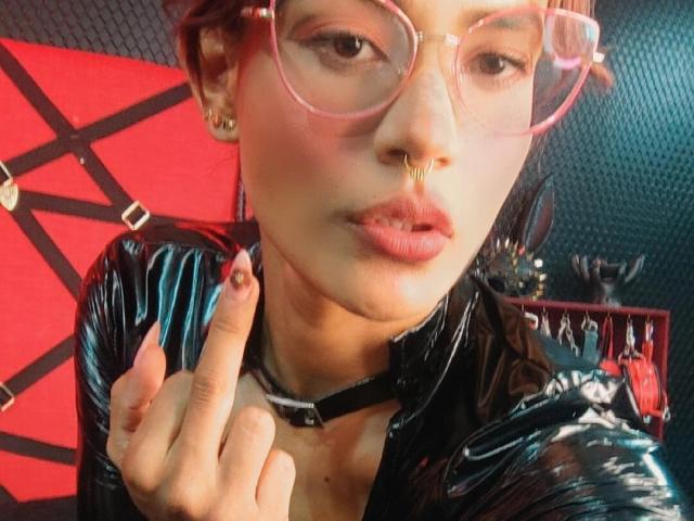 MelisaSavino - Élő pornó és szexkamera - 24375429