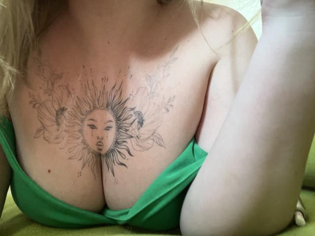 DiLaria - Live porn &amp; sex cam - 24377521