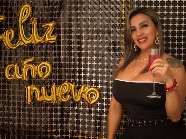SeleneJans - Live Sex Cam - 24382437