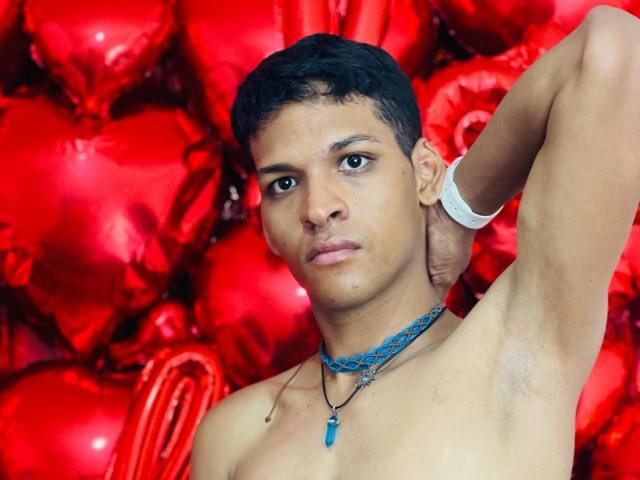 KalebEbony - Live Sex Cam - 24382993