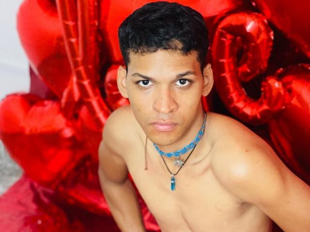 KalebEbony - Live Sex Cam - 24383009