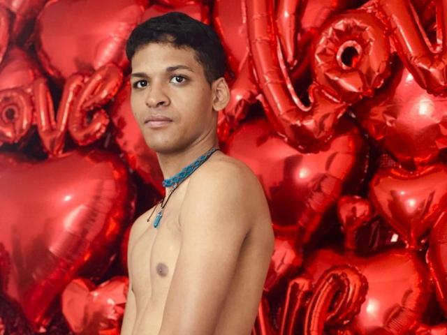 KalebEbony - Live Sex Cam - 24383017