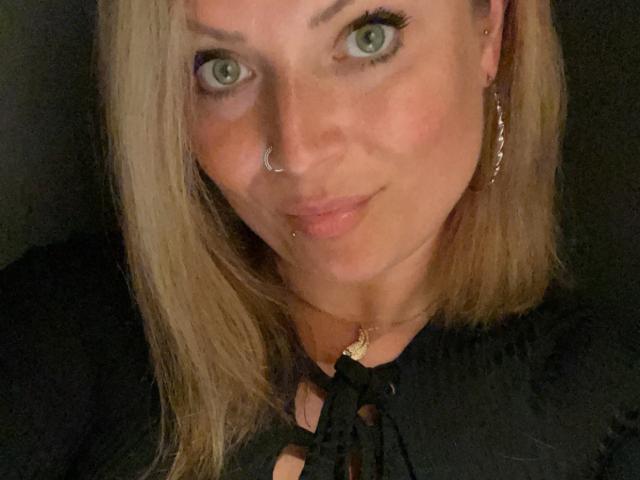 CherieCherry - Sexe cam en vivo - 24384397