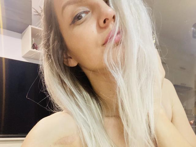 DouceAmelia - Live porno og sexkamera - 24384469