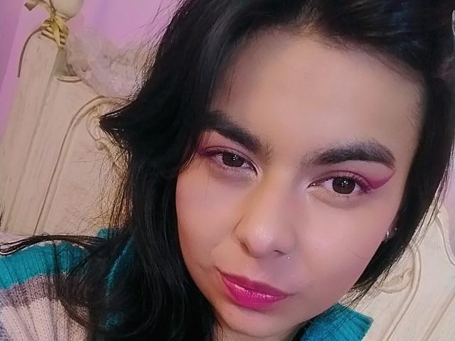 TamyRuiz - Live sex cam - 24386317