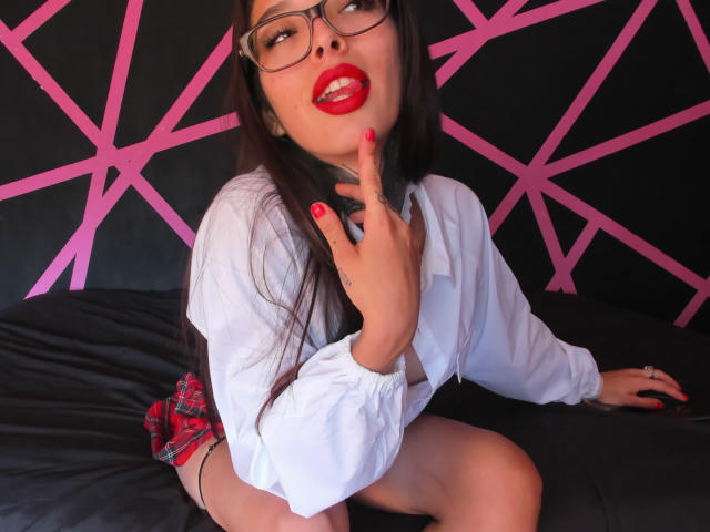 KatieSantana - Live sex cam - 24386925