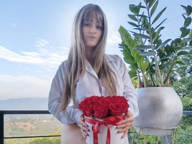 EmmaGoldyx - Live porn &amp; sex cam - 24387565