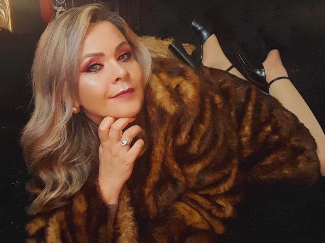 VictoriiaGray - Live sex cam - 24388413