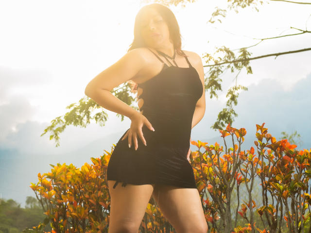 AmbarJonex - Live Sex Cam - 24391385