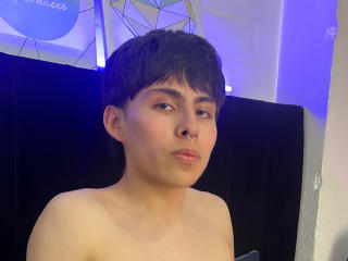 PepperTwink - Live sex cam - 24392997