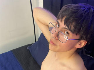 PepperTwink - Live sex cam - 24393005