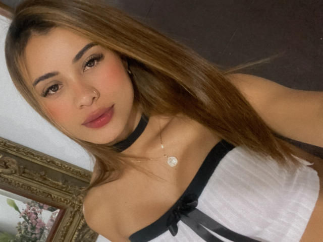 ArianaBellee - Live Sex Cam - 24397929