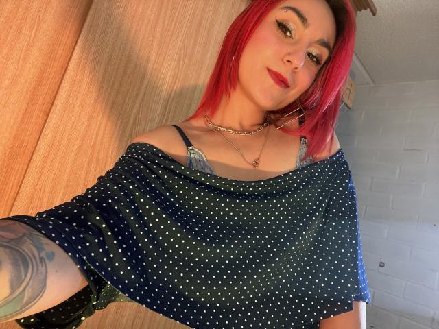 AmyStreetwise69 - Live Sex Cam - 24398765