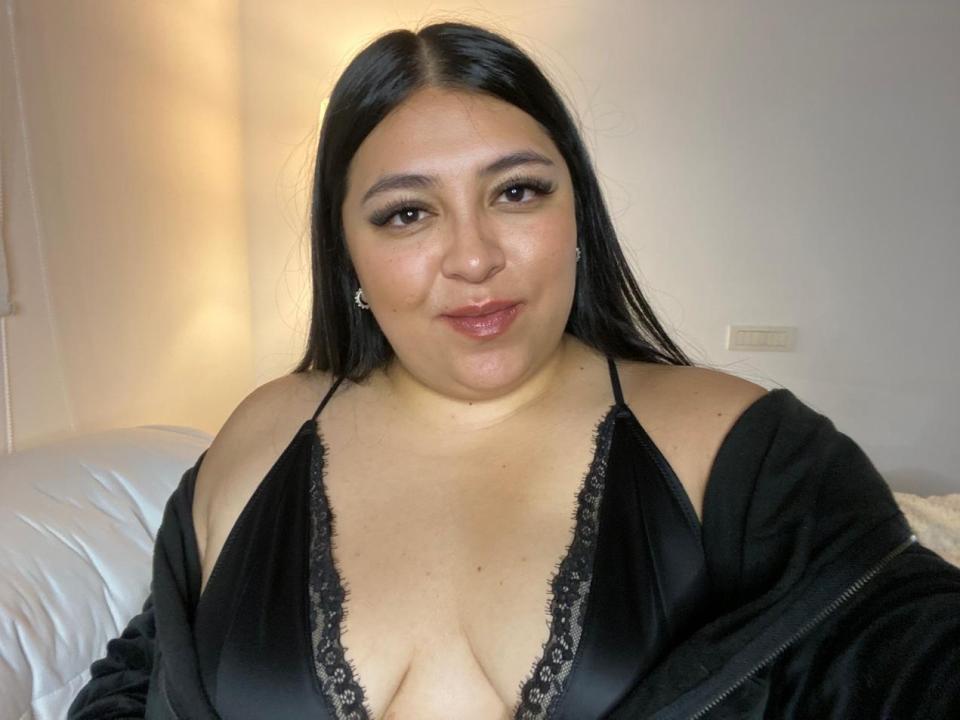 AlyFiore - Live sex cam - 24400073