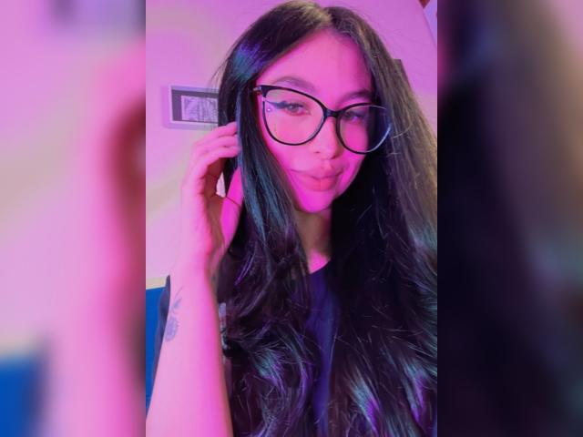 CamilleRios - Live sex cam - 24400101