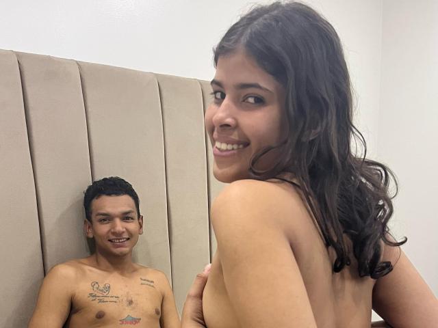 HotCoupleBrunette - Sexe cam en vivo - 24407181