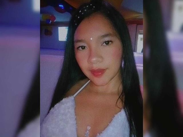 EmelyWhitte - Sexe cam en vivo - 24407433