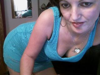 SexyCoco - Web cam xXx with a White Hot chick 