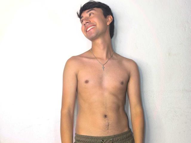 OliverHot69 - Sexe cam en vivo - 24410025