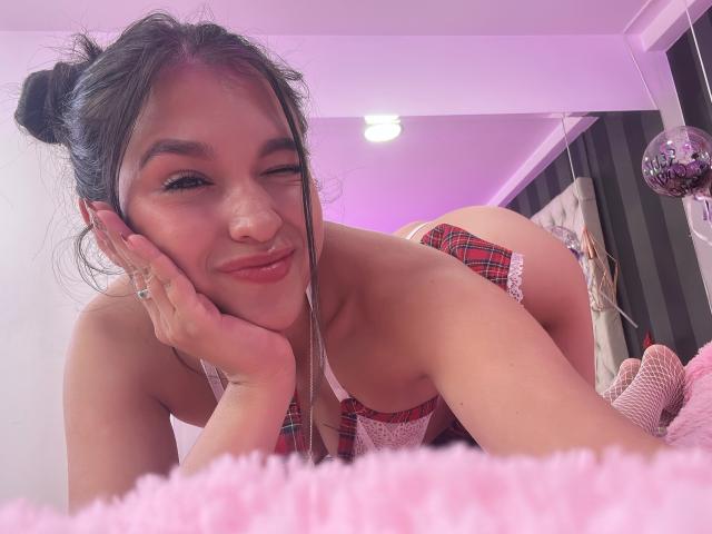 AlessiaPieri - Live porn &amp; sex cam - 24412233