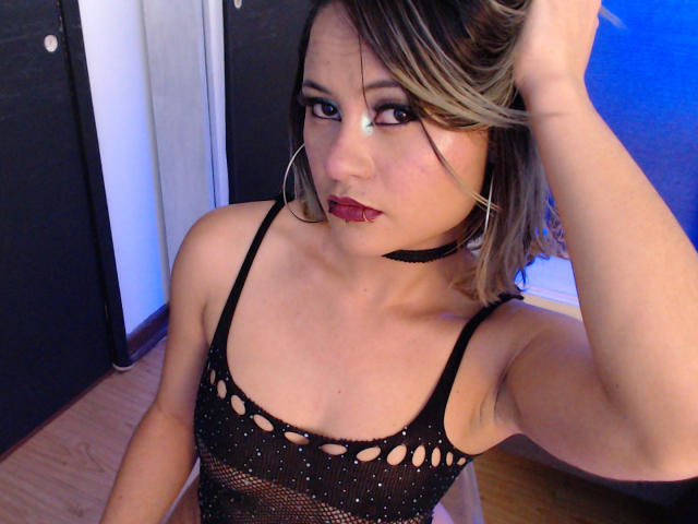 CassieJones - Live sex cam - 24412433