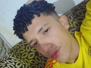 AlejoLopez69 - Sexe cam en vivo - 24416925