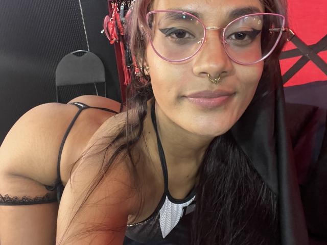 MelisaSavino - Élő pornó és szexkamera - 24420201